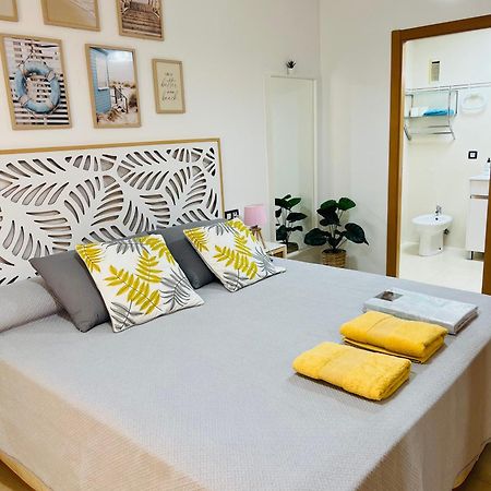APARTAMENTO CENTRO 3 HABITACIONES CON AIRE ACONDICIONADO A 150m DE LA PLAYA Peñíscola Esterno foto
