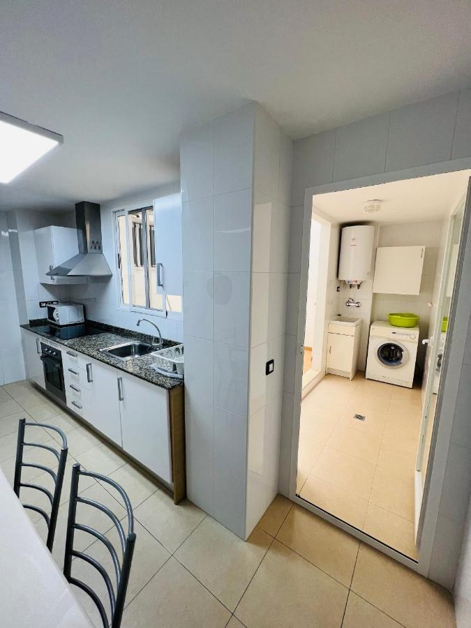 APARTAMENTO CENTRO 3 HABITACIONES CON AIRE ACONDICIONADO A 150m DE LA PLAYA Peñíscola Esterno foto