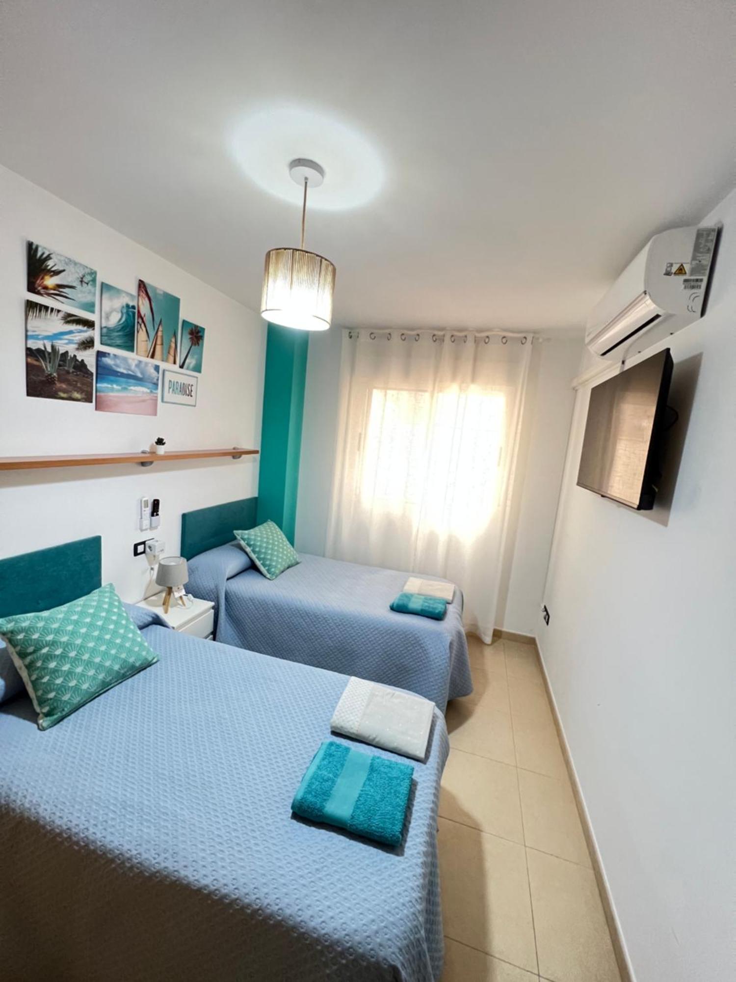 APARTAMENTO CENTRO 3 HABITACIONES CON AIRE ACONDICIONADO A 150m DE LA PLAYA Peñíscola Esterno foto